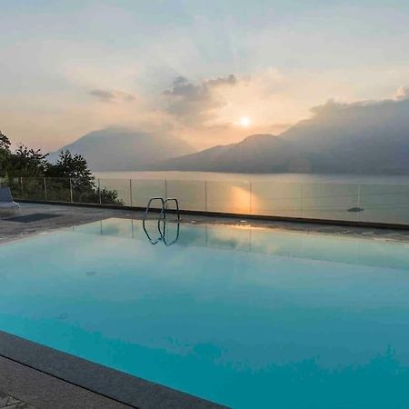 Poolside Apartment Cristina Bellano Εξωτερικό φωτογραφία