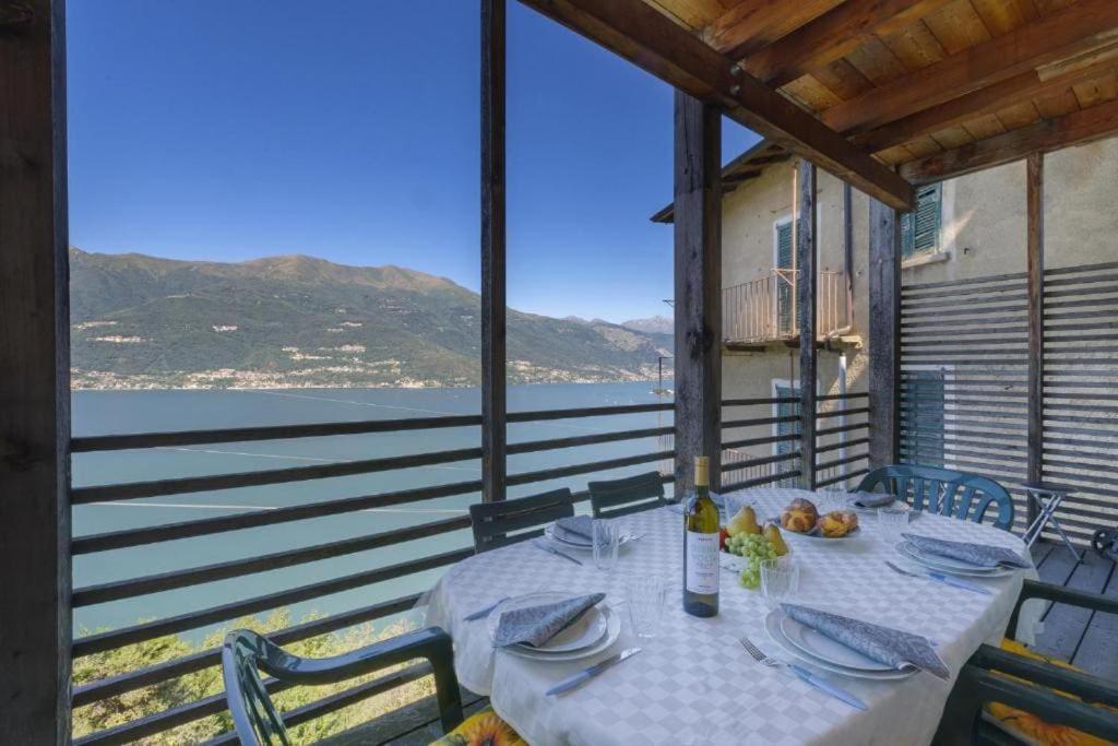 Poolside Apartment Cristina Bellano Εξωτερικό φωτογραφία