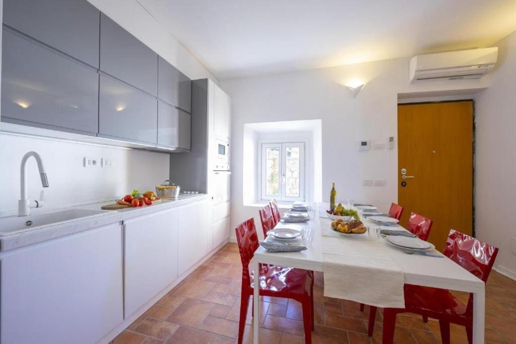 Poolside Apartment Cristina Bellano Εξωτερικό φωτογραφία
