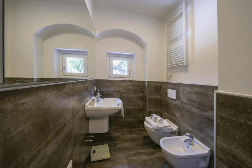 Poolside Apartment Cristina Bellano Εξωτερικό φωτογραφία